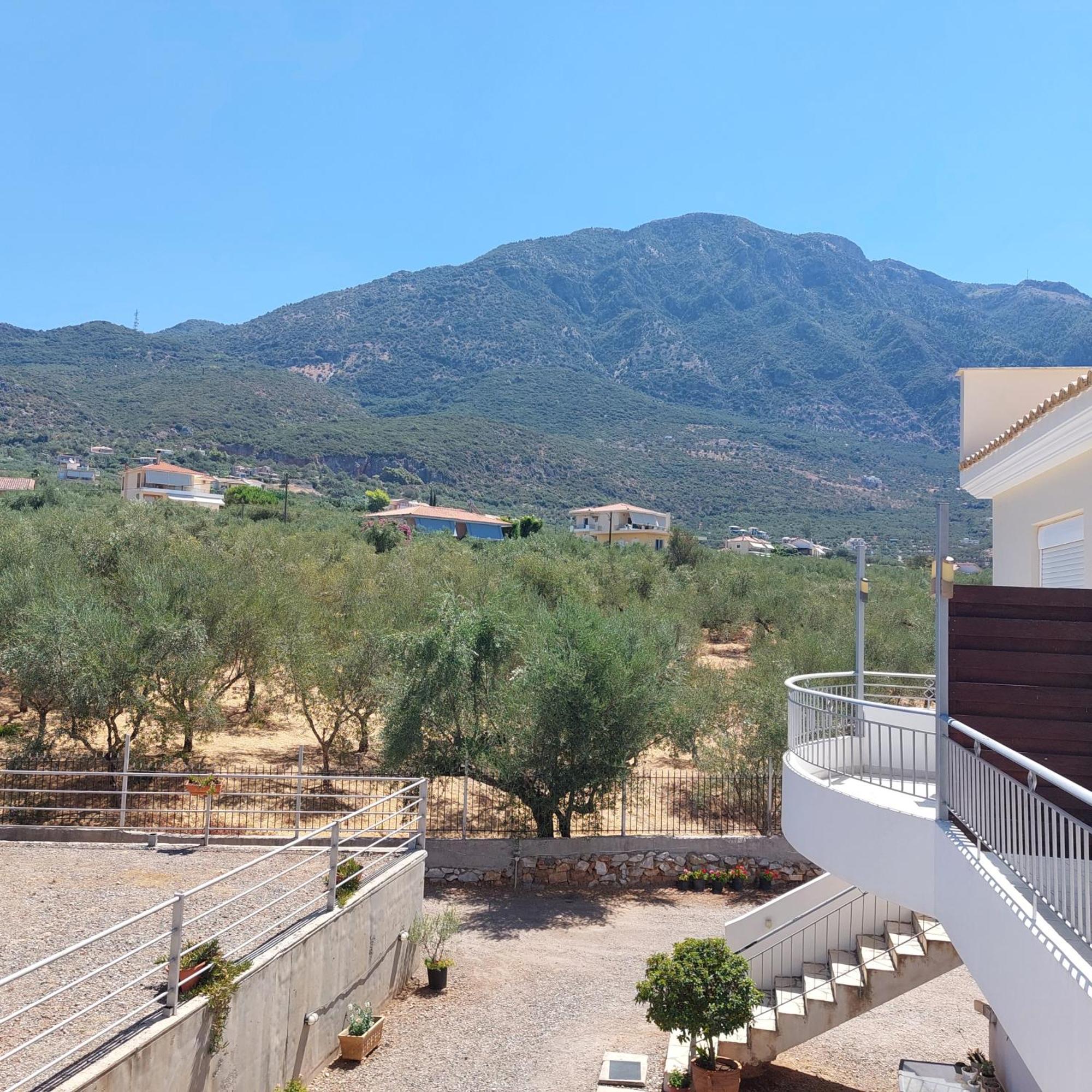 Elea Apartments Kalamata Exterior photo
