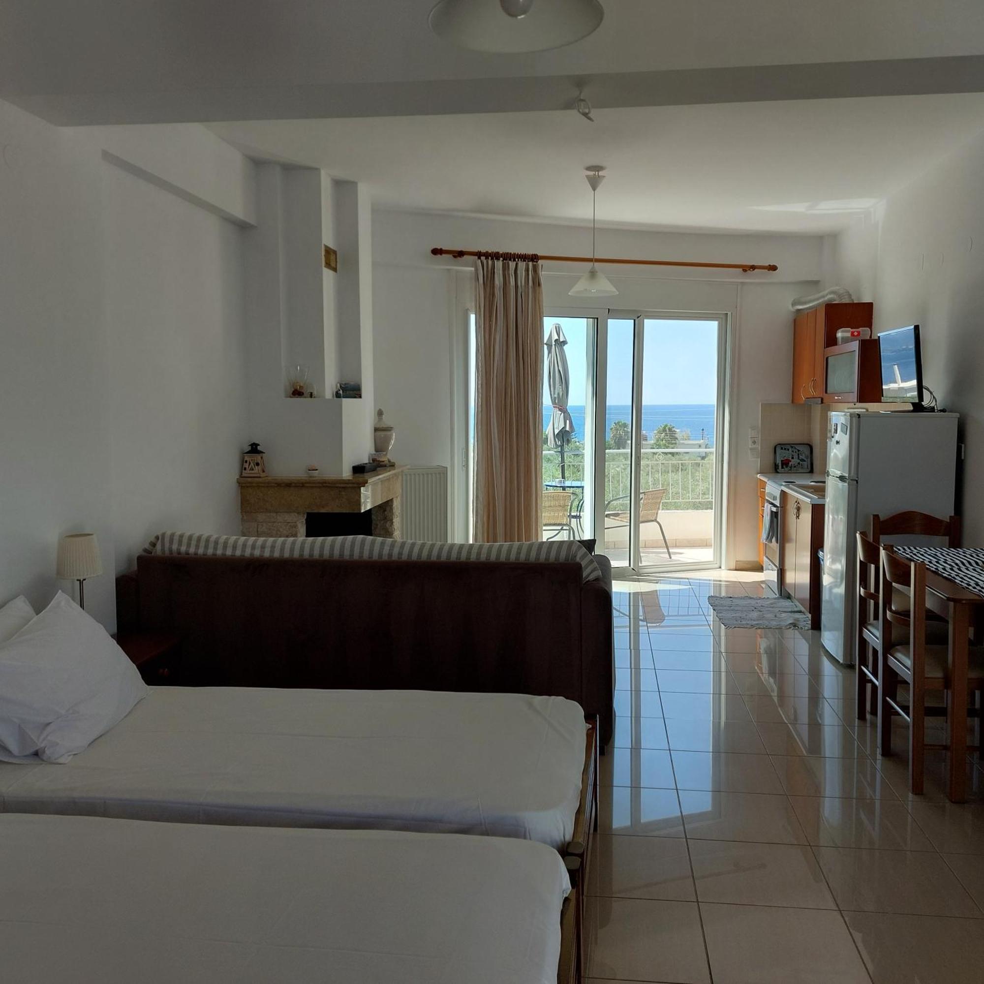 Elea Apartments Kalamata Exterior photo