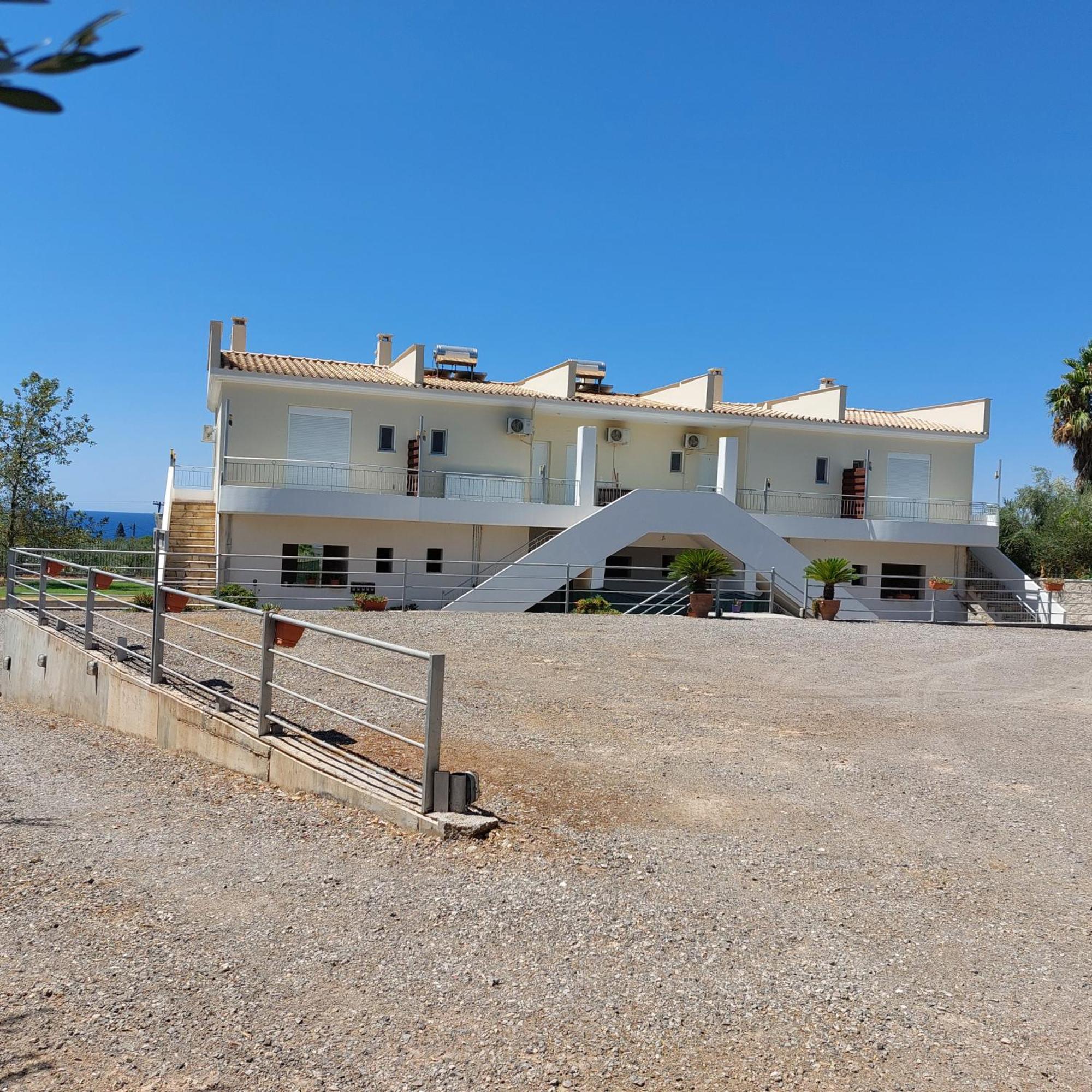 Elea Apartments Kalamata Exterior photo
